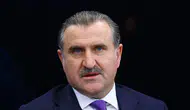 Bakan Bak Türkiye-İtalya karşılaşmasını stadyumdan takip etti