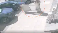 Karaman'da kadının üzerine 7 metreden kapı düştü : Son anda kurtuldu