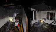 Burdur'da müstakil evde korkutan yangın : Çatı kül oldu