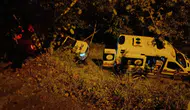Rize'de otomobil uçuruma yuvarlandı : 2 ölü, 1 yaralı