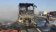Şanlıurfa'da yanan yolcu otobüsünden geriye demir yığını kaldı