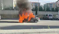 Erzurum Palandöken'de dehşet anları : Seyir halindeki otomobil alev alev yandı