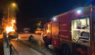 Uşak’ta park halindeki otomobilde yangın
