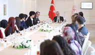 Bakan Memişoğlu tıp fakültesine dereceyle giren öğrencilerle buluştu