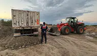 Manavgat'ta Milli Emlak arazisinden izinsiz kum alan 3 kişi gözaltında
