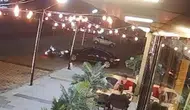 Kayseri'de ilginç kaza : Yol vermek için duran otomobile motosiklet çarptı