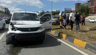 Kastamonu'da otomobil ile hafif ticari araç kavşakta çarpıştı: 3 yaralı