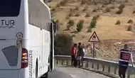 Şanlıurfa'da tur otobüsü ile ticari araç çarpıştı : 1 ölü
