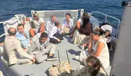 Muğla'da yelkenli tekne operasyonu: Şık giyinerek kaçmaya çalışan kaçak göçmenler yakalandı