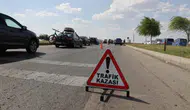 Konya Beyşehir'de şiddetli kaza : Ağaca çarpan araçta 2 kişi sıkıştı