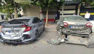 Batman'da park halindeki araçlara çarpan sürücü otomobilini bırakıp kaçtı