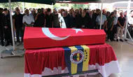 Tribünde kalp krizi geçiren Fenerbahçeli taraftar son yolculuğuna uğurlandı