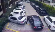 Beylikdüzü'nde park yeri kavgası : Silahını göstererek olaya dahil oldu