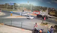 Manavgat'ta kırmızı ışık kazası ! Motosiklet otomobile çarptı : 2 yaralı