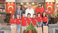 Edremitli öğrenciler TEKNOFEST 2026 finalinde : Doğal içerikli 'Sıvı Eldiven' geliştirdiler