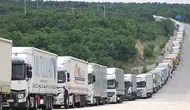 Bulgaristan'da Türkiye'ye geçiş için 18 kilometrelik tır kuyruğu