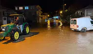 Sakarya Karasu'da sağanak ve sel : Okullar tatil edildi, ulaşım kepçelerle sağlanıyor