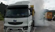 Ordu'da hafriyat kamyonunda yangın : Dorse kullanılamaz hale geldi