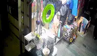 Kağıthane’de çaldığı çantayı 'Gelinim beğenmedi' diyerek iade etmeye çalıştı