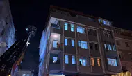 Zeytinburnu'nda apartman yangını : 5 kişi dumandan etkilendi