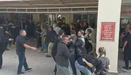 Sakarya'da cinayet davasında taraflar adliye önünde birbirine girdi