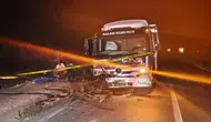 Konya'da otomobil ile kamyon çarpıştı : 16 yaşındaki çocuk öldü
