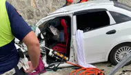 Denizli'de otomobiller çarpıştı : 2 ölü, 1 yaralı
