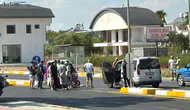 Hafif ticari araç ile 3 tekerlekli motosiklet çarpıştı !