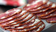 Kayseri'de pastırma fiyatı altınla yarışıyor: Kilosu 2 bin TL'den başlıyor
