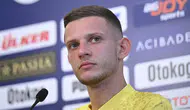 Fenerbahçe'nin Polonyalı Yıldızı Sebastian Szymanski, Takıma Veda Etti mi?