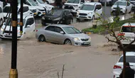 Cizre'de şiddetli yağış neden trafiği kilitledi ve araç kuyrukları oluştu?