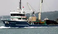 Trabzon'da balıkçı teknesinde meydana gelen vinç devrilmesi sonucu bir kişi hayatını kaybetti