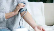 Evde Tansiyon Ölçerken Yapılan Yaygın Hatalar Neler ve Nasıl Önlenir?