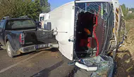 Bingöl'de trafik kazası: Midibüs devrildi, 12 yaralı