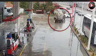 Edinilen Bilgilere Göre Edirne'de Yakıtı Biten Otomobil Nasıl Kurtarıldı?