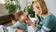 Uzmanlar çocuklarda erken yaşta kozmetik ürün kullanımı hakkında ne diyor?