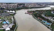 İstanbul'da Sağanak Sonrası Haliç'in Rengi Kahverengiye Döndü