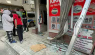 Elazığ’da taksi terzi dükkanına girdi: 1 yaralı