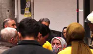 İstanbul Zeytinburnu'nda Elektrikli Sobadan Çıkan Yangında İtfaiye Ekipleri Yaşlı Kadının İmdadına Koştu