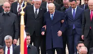 Anıtkabir'deki Kol Kola Görüntüler Neden Eleştirildi? Dervişoğlu'nun Danışmanından Açıklama Geldi
