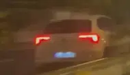 Üsküdar D-100’de ters yönde ilerleyen otomobil kamerada
