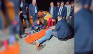 Aracın çarptığı yaralıya ilk yardımı vali ve milletvekili yaptı