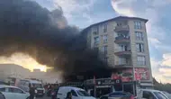 Arnavutköy’de restoranda yangın: Mahsur kalanlar kendi imkanlarıyla dışarı çıktı