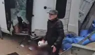 Eskişehir'de yük yüklü tır devrildi: Sürücü ağır yaralandı