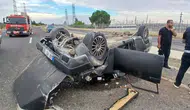 Şanlıurfa'da seyir halindeki otomobilin lastiği koptu : 5 kişi yaralandı