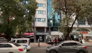 Ankara Çankaya'da otelin 6. katından otomobilin üstüne düşen kadın ağır yaralandı