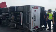 Antalya-Isparta Yolunda Midibüs Devrildi: 5 Yaralı