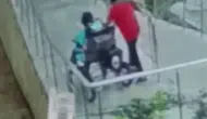 Adıyaman'da Yağmur Altında Arkadaşlık Ders Veren Görüntü