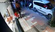 Mağaza Önündeki Türk Bayrağını Hedef Alan Şüpheli Tepki Çekti