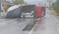 Adıyaman'da Arı Yüklü Kamyon Devrildi: İki Yaralı